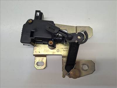 Volkswagen Golf IV központizár motor csomagtérajtó 1J9 827 425 D (29862)