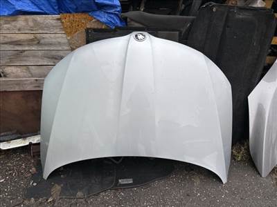 Skoda Rapid SKODA RAPID Motorháztető