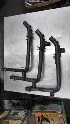 Volkswagen Golf VI 1.6 TDI Vízcső 03L121065AJ