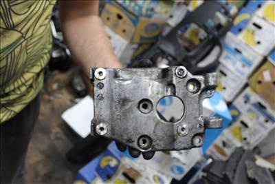 Ford Fiesta Mk6 1.4 klímakompresszortartó bak 9646719580