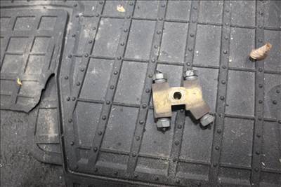 Nissan Qashqai (J11) fékfolyadék elosztó 