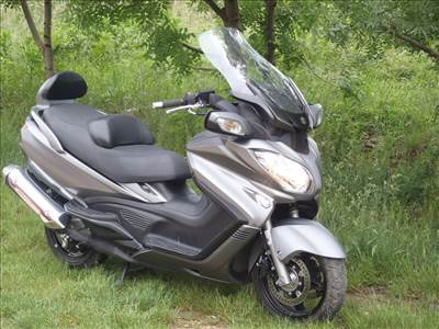 SUZUKI BURGMAN 650Z,L3 2013-AS,OSZTRÁK ROBOGÓ,3407KM-REL BONTÓDIK TAPOLCÁN