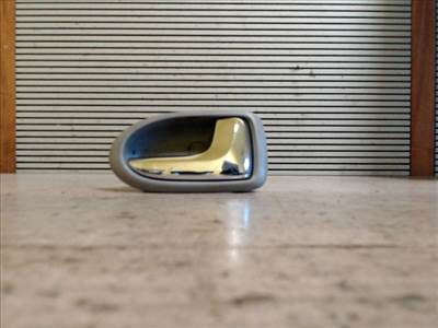 MAZDA PREMACY 99.01-05.10 Jobb első belső kilincs