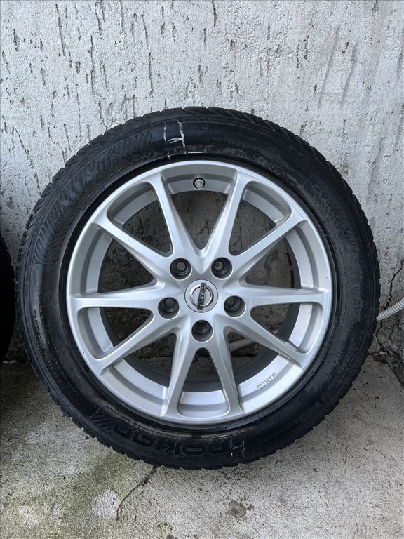Nissan gyári alufelni 16" 5x114,3mm, TMPS szenzorokkal, ajándék négyévszakos gumikkal 2. kép
