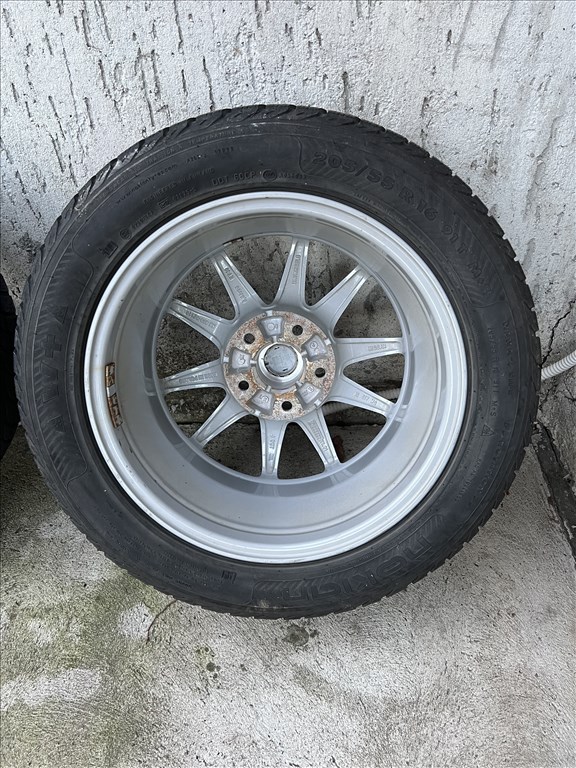 Nissan gyári alufelni 16" 5x114,3mm, TMPS szenzorokkal, ajándék négyévszakos gumikkal 6. kép