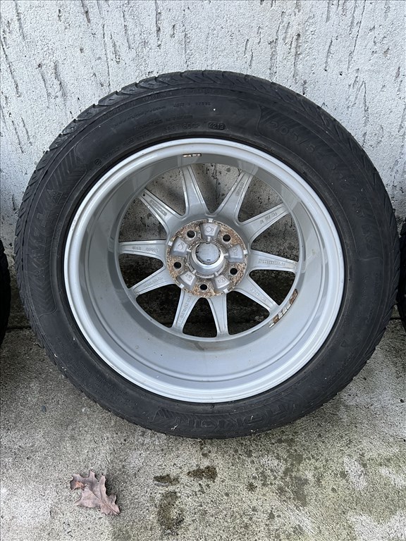 Nissan gyári alufelni 16" 5x114,3mm, TMPS szenzorokkal, ajándék négyévszakos gumikkal 7. kép