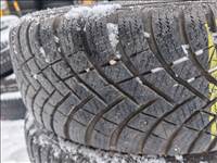  4x100 lyukosztású 15" használt lemezfelni, rajta 195/60 újszerű Hankook téli gumi gumi 