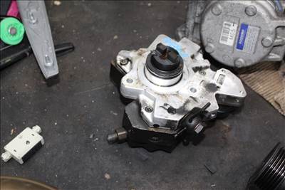 Kia Cee'd (ED) 2.0 CRDi Nagynyomású szivattyú 33100-27400/ 0445010121