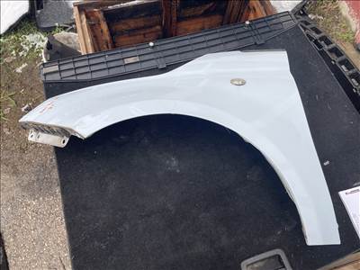 Fiat 500 Bal első sárvédő 