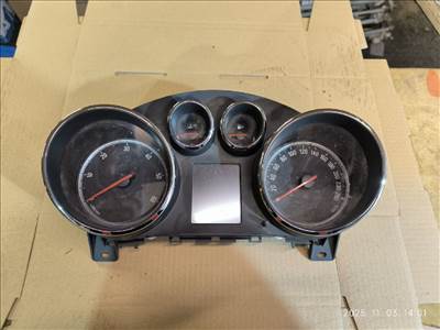 OPEL ASTRA J Kilométeróra