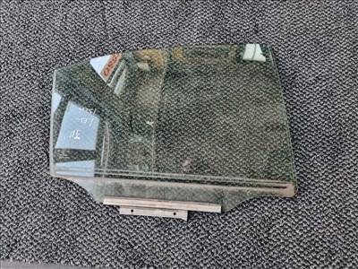 Lexus IS II jobb hátsó ajtóüveg