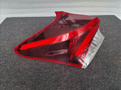 TOYOTA AURIS II FACELIFT bal hátsó lámpa 