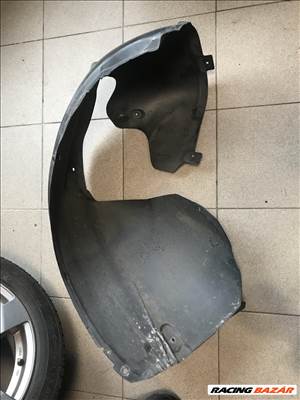 Audi A3 (8P) - jobb első dobbetét 8p0821172e