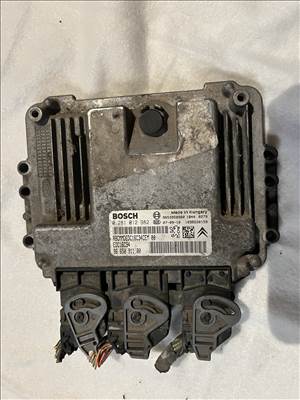 Citroën Jumpy II 2.0D Multijet motorvezérlő  0281011943
