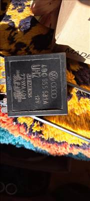 Audi A3 (8L) ablaktörlő relé  4b0955531a