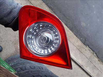 Volkswagen Passat B6 sedan Jobb hátsó belső lámpa 3C5 945 094 E 3c5945094e