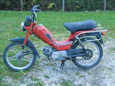 PUCH X50-2 TIPUSÚ,2 SEBESSÉGES KORMÁNYVÁLTÓS OLDTIMER KISMOTOR