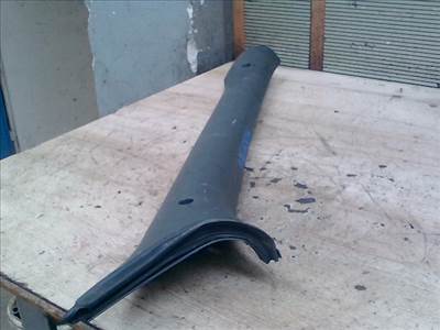 IVECO Daily 2000-2006 35C13 A oszlop Burkolat Jobb