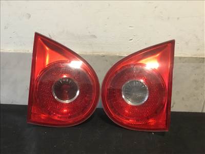 Volkswagen Golf V Golf 5 bal hátsó belső lámpa jobb hátsó belső lámpa  1k6945094g 1k6945093g