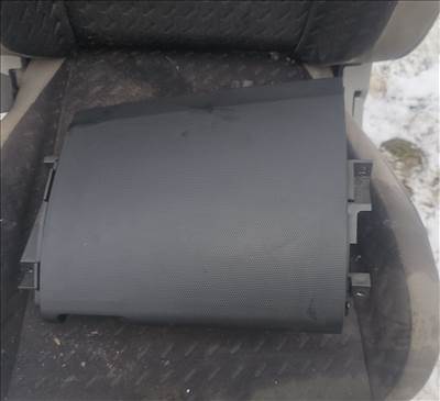 Nissan X-Trail (T30) Kesztyűtarto 