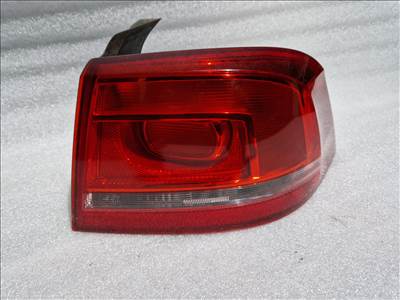 VOLKSWAGEN PASSAT B7 SEDAN jobb hátsó lámpa  3ae945096f