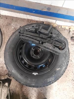 Renault 4×100 15" pótkerék szerszámkészlet 