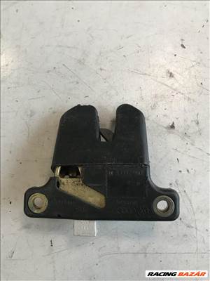 Audi A4 (B5 - 8D) csomagtér zár 8d5827505d