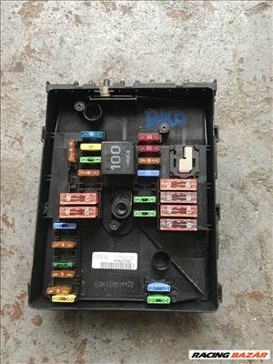 Volkswagen Golf V 2,0 PD BKD / biztosíték tábla 1k0937125