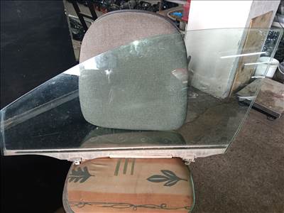 Toyota Corolla E12J Kombi bal első ablak