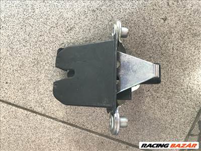 Skoda Octavia II (5 ajtós) csomagtér zár 1z582750d