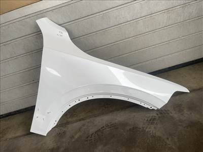 534. Volvo XC90 Gen2 Jobb első sárvédő 31651676