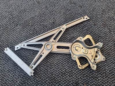 TOYOTA YARIS (P13) Jobb első Ablakemelő Szerkezet (Elektromos)