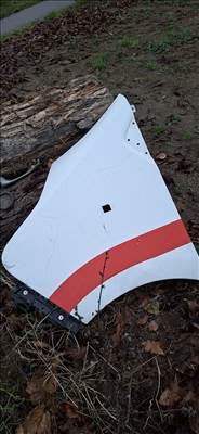 Renault Trafic 3 első sárvédő és lökhárító eladó. 