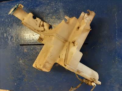 Volkswagen Passat B6 Ablakmosó Tartály + Ablakmosó Szivattyú