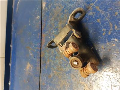 Ford Transit 06-13 Jobb Tolóajtó Felső Görgő