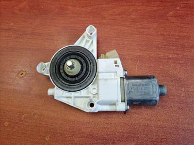Mercedes-Benz C (W204), Mercedes-Benz E (W212) jobb első ablakemelő motor A2048200242