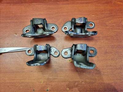 Toyota Avensis T27 bal első-hátsó ajtózsanér