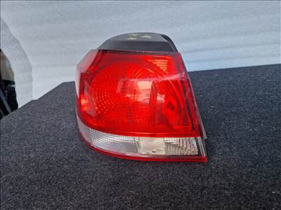 VOLKSWAGEN GOLF VI bal hátsó lámpa 5K0945111