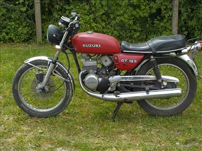 SUZUKI GT 125-ÖS OLDTIMER MKP. PAPIROK NÉLKŰL TAPOLCÁN ELADÓ