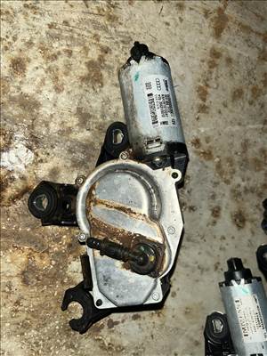 Audi A4 (B6/B7), Audi A6 (C6 - 4F), Audi A3 (8P) Hátsó ablak törlő motor 8E9 955 711E