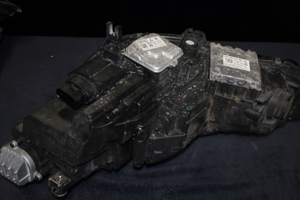 Audi A4 B9 J.E. Mátrix Led Lámpa Vezérlőkkel! 3. kép