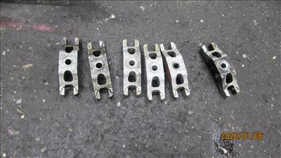 Volkswagen Golf VI 1.6 TDI Porlasztó lefogató, leszorító 03L216