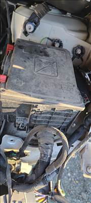 Opel Combo E biztosíték tábla 