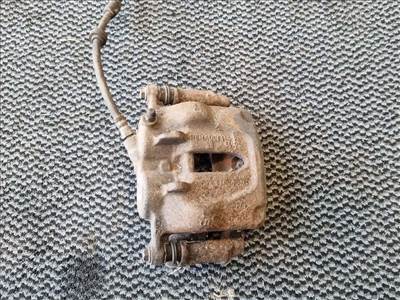 Opel Vivaro A, Renault Trafic II bal első féknyereg munkahengerrel 93192058