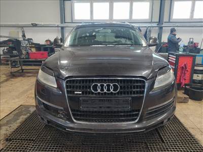 AUDI Q7 (4L) 3.0 TDI - Bontódik!