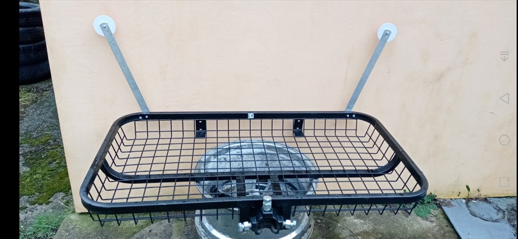 Új Vonóhorogra szerelhető univerzális szállító. 2. kép