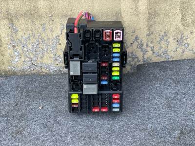 Opel Corsa E OPEL CORSA E Biztosítéktábla Utastér 2b0z4010f