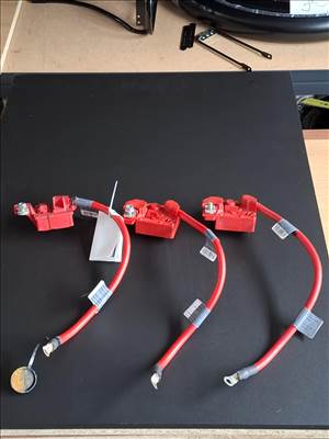 BMW pozitív kábel. BMW pozitív akkumulátor csatlak