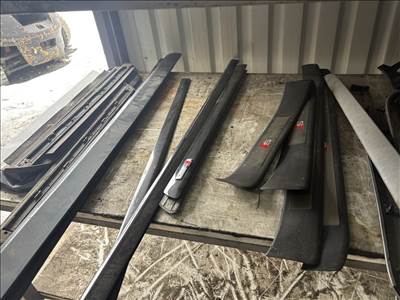 Audi A4 (B6/B7) ajtó díszléc 