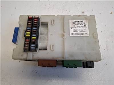 Volvo XC70  biztosítéktábla utastér 7G9T14C256FA